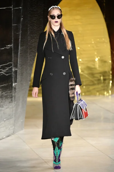 Paris Moda Haftası kapsamında Miu Miu gösterisi