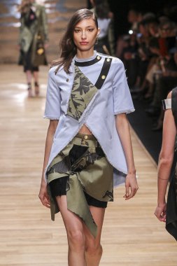 Guy Laroche gösterisi 