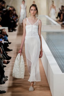 Paris Moda Haftası kapsamında Balanciaga gösterisi