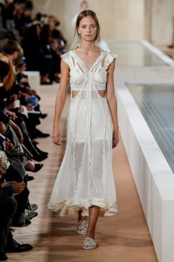 Paris Moda Haftası kapsamında Balanciaga gösterisi