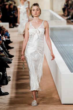 Paris Moda Haftası kapsamında Balanciaga gösterisi