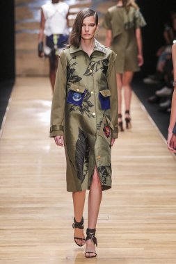 Guy Laroche gösterisi 