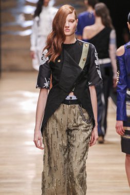 Guy Laroche gösterisi 