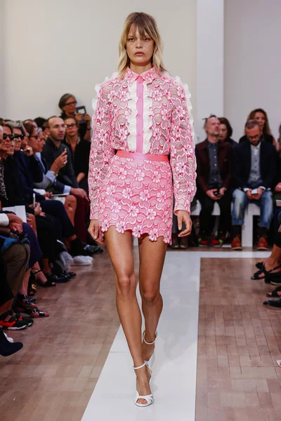 Emanuel Ungaro show — Stock Photo, Image