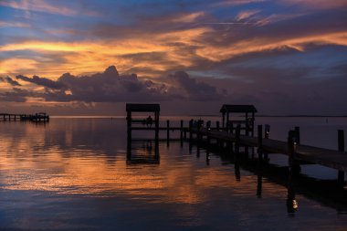 Günbatımı tropik sahil yeri 