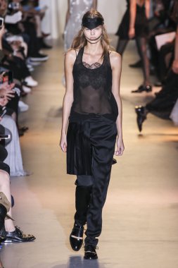 John Galliano gösteri 