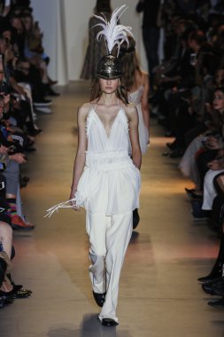 John Galliano gösteri 