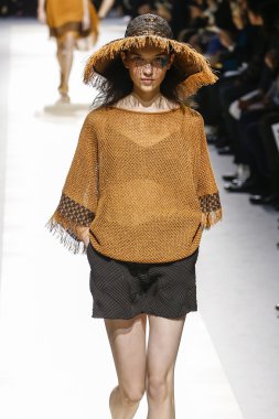 Issey Miyake gösterisi 