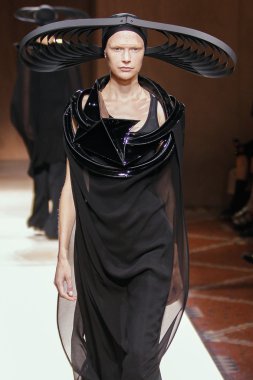 Junya Watanabe gösterisi