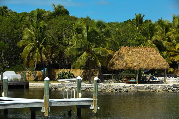 Tropik ada tatil köyü — Stok fotoğraf