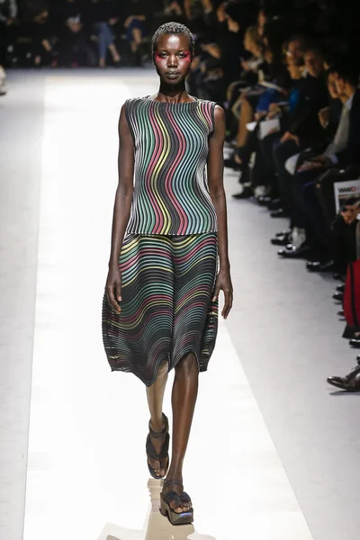 Issey Miyake show — Stock Photo, Image