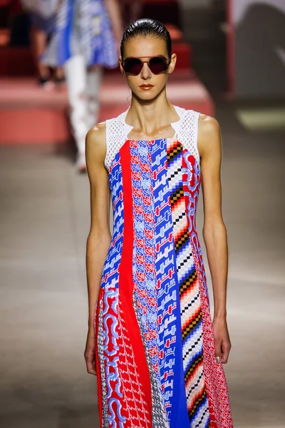 Kenzo show as part of the Paris Fashion Week — Stock Photo, Image