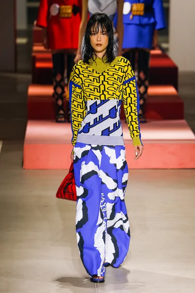 Kenzo show as part of the Paris Fashion Week — Stock Photo, Image