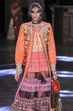 Manish Arora gösterisi 