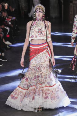 Manish Arora gösterisi 