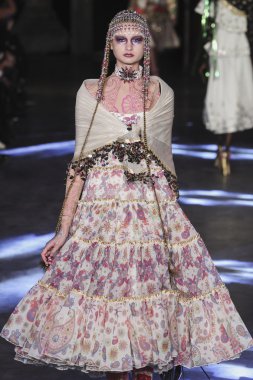 Manish Arora gösterisi 