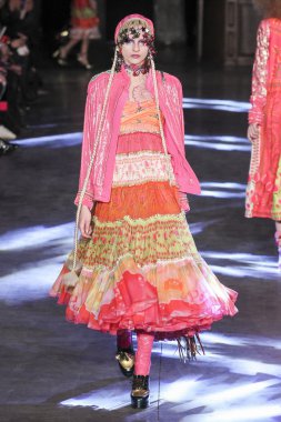 Manish Arora gösterisi 