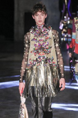 Manish Arora gösterisi 