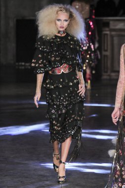 Manish Arora gösterisi 