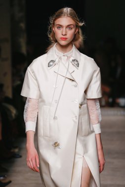 Rochas Paris Fashion Week kapsamında göster