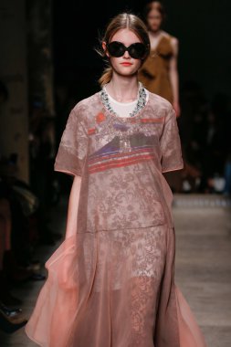 Rochas Paris Fashion Week kapsamında göster
