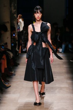 Rochas Paris Fashion Week kapsamında göster