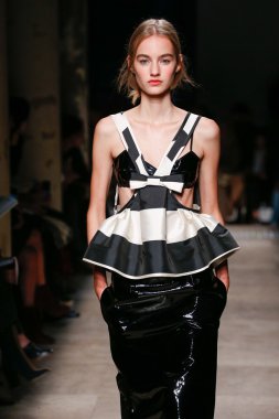 Rochas Paris Fashion Week kapsamında göster