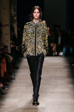 Rochas Paris Fashion Week kapsamında göster