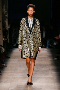 Rochas Paris Fashion Week kapsamında göster
