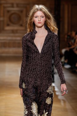 Sharon Wauchob show 