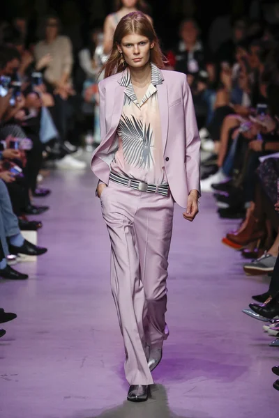 Paul ve Joe gösterisi 