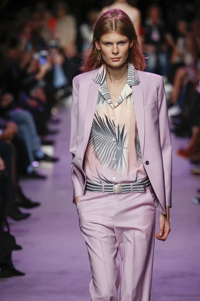 Paul ve Joe gösterisi 