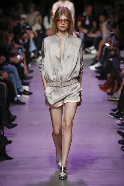 Paul ve Joe gösterisi 