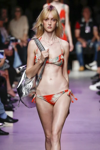 Paul ve Joe gösterisi 