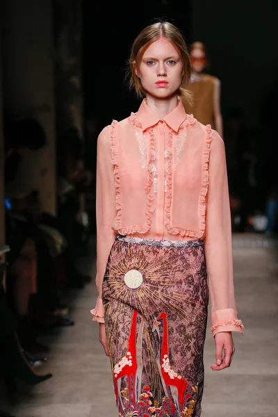 Rochas Paris Fashion Week kapsamında göster — Stok fotoğraf