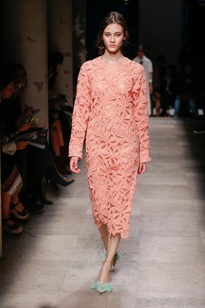 Rochas Paris Fashion Week kapsamında göster