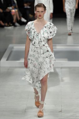 Paris Moda Haftası kapsamında Çağlayan gösterisi