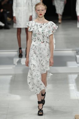 Paris Moda Haftası kapsamında Çağlayan gösterisi