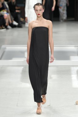 Paris Moda Haftası kapsamında Çağlayan gösterisi