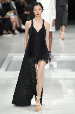 Paris Moda Haftası kapsamında Çağlayan gösterisi