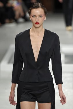 Paris Moda Haftası kapsamında Çağlayan gösterisi