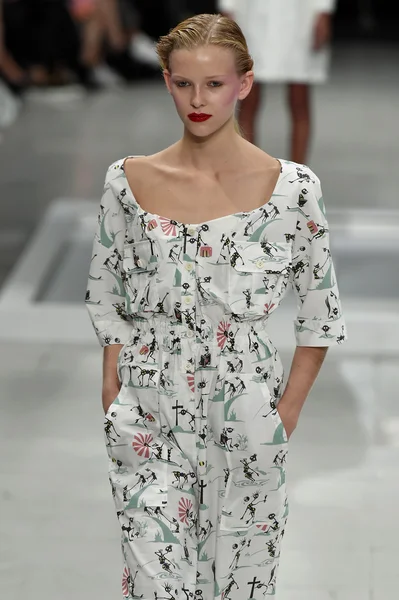 Paris Moda Haftası kapsamında Çağlayan gösterisi