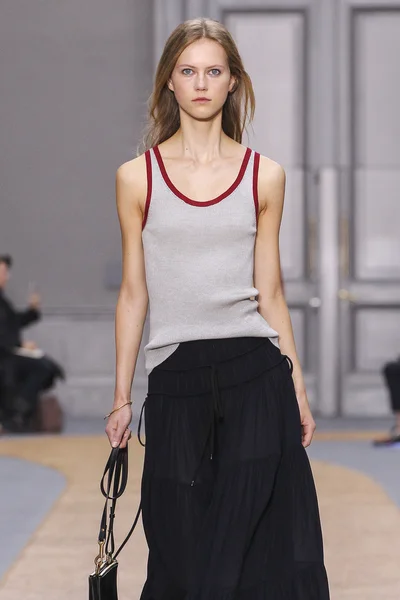 Chloe show as part of the Paris Fashion Week — 스톡 사진