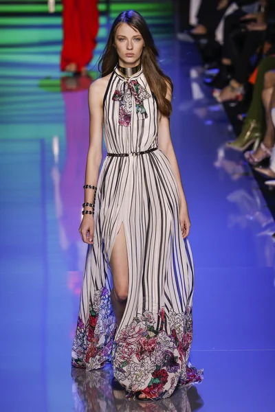 Elie Saab show — Stock Photo, Image