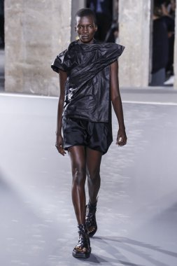 Rick Owens gösterisi 