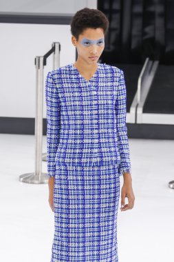 Chanel gösterisi olarak Paris moda haftası 