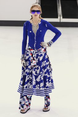 Chanel gösterisi olarak Paris moda haftası 