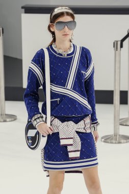 Chanel gösterisi olarak Paris moda haftası 