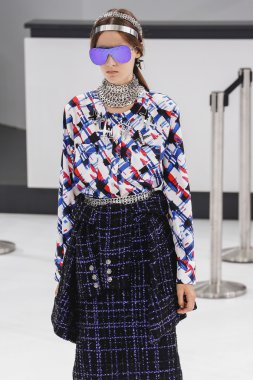 Chanel gösterisi olarak Paris moda haftası 