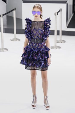 Chanel gösterisi olarak Paris moda haftası 